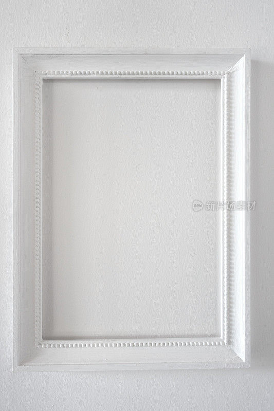 白色画框与装饰

照片
白色画框与装饰