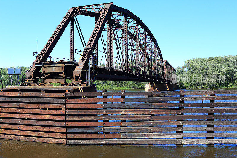 威斯康星州拉克罗斯市的铁路桥