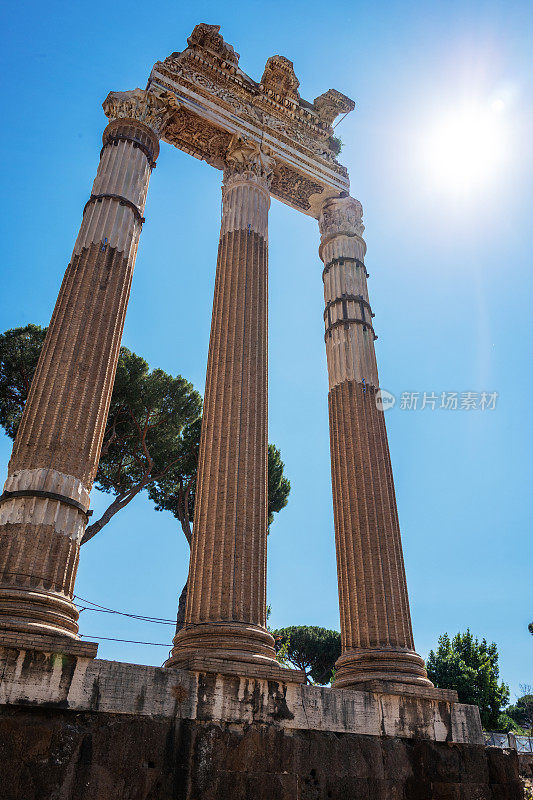 凯撒广场的柱子