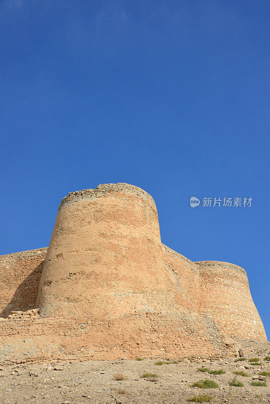 塔劳特城堡，建于公元1515年的塔劳特岛，位于沙特阿拉伯东部省份达曼