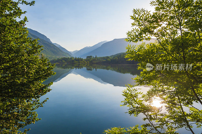 田园风光，湖景，宁静景象