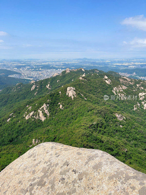 夏季首尔北汉山国立公园