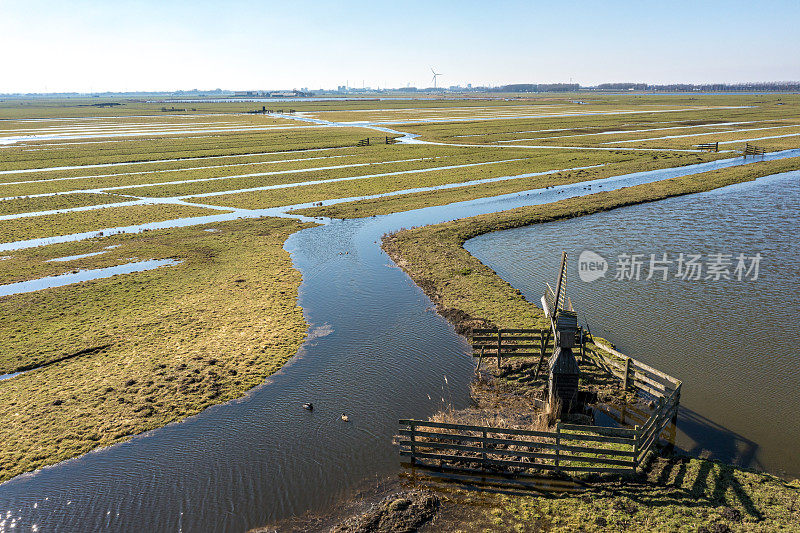 荷兰湿地的航拍画面