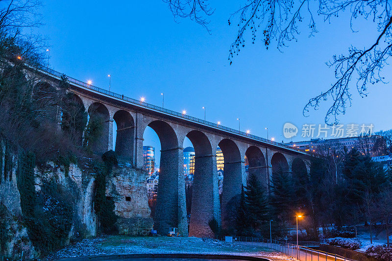 大桥高架桥在卢森堡-卢森堡