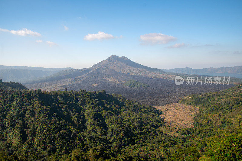 巴都尔山