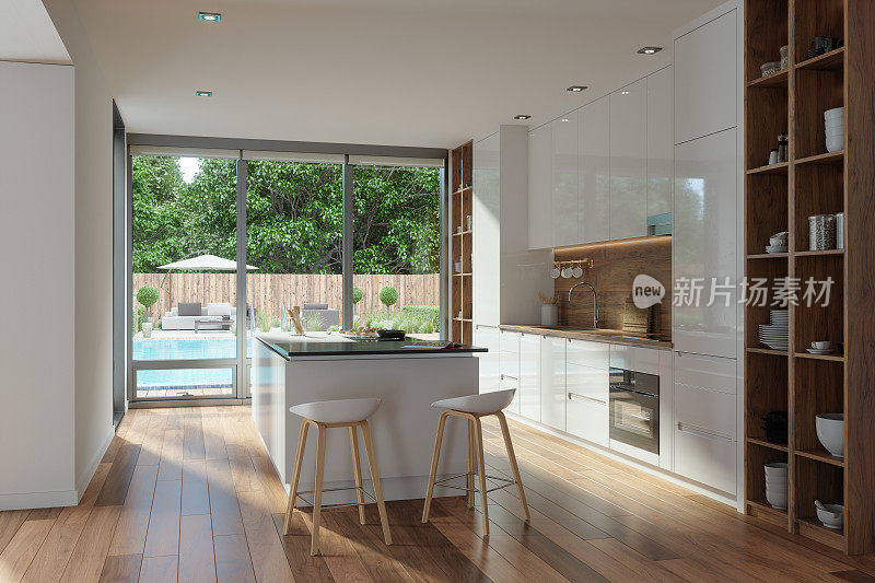 现代厨房内部配有白色橱柜，厨房岛和透过窗户的游泳池景观