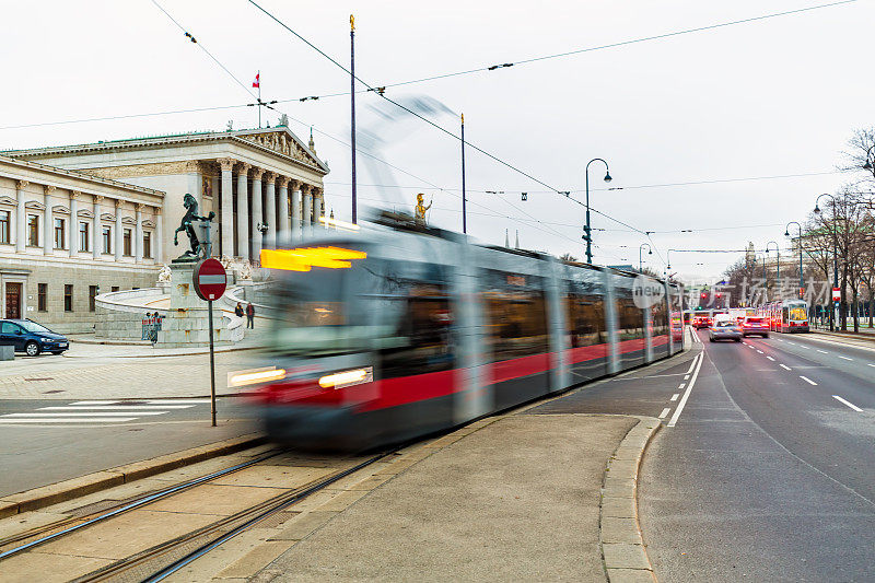 维也纳有电车和议会