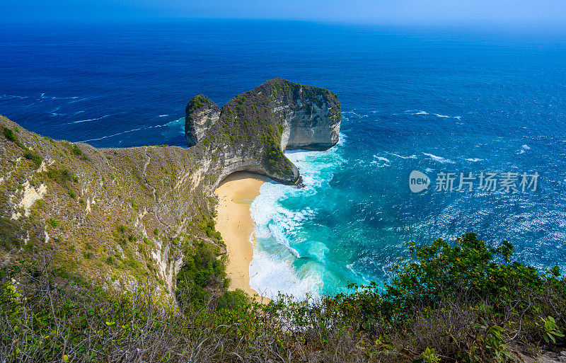 巴厘岛努沙佩尼达岛的曼塔湾或克林金海滩