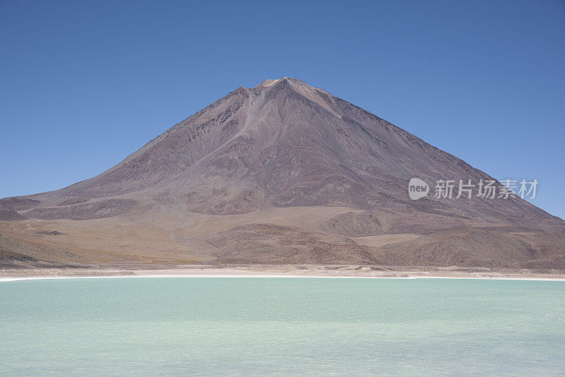 绿色泻湖和执照飞行