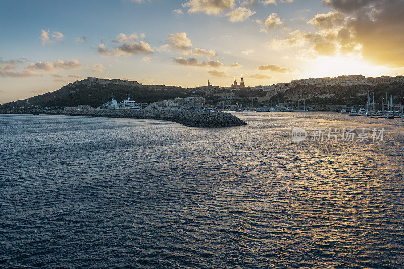 Mġarr日落港，戈佐岛，马耳他