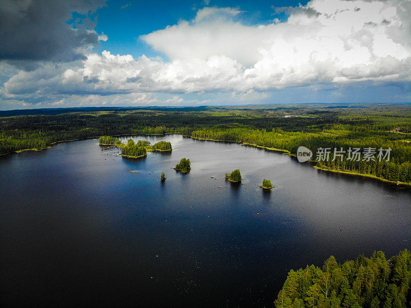芬兰湖泊自然景观森林荒野