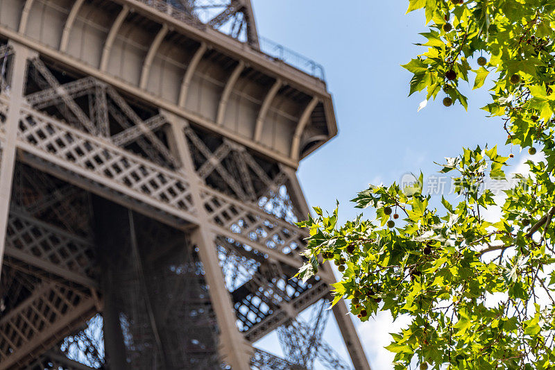 法国巴黎埃菲尔铁塔的细节