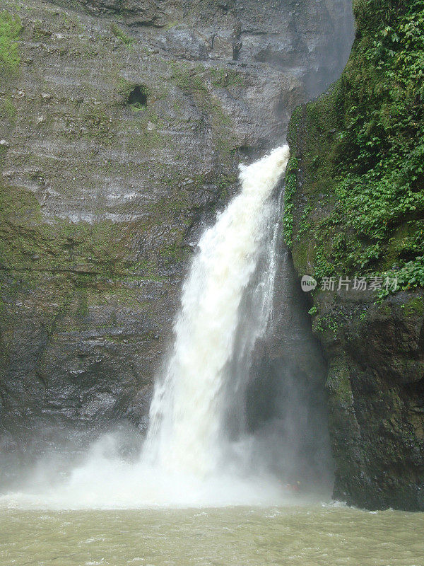 Pagsanjan河峡谷瀑布，菲律宾