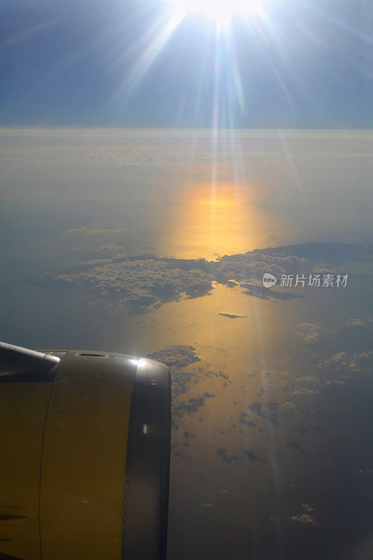 在海上的空气中