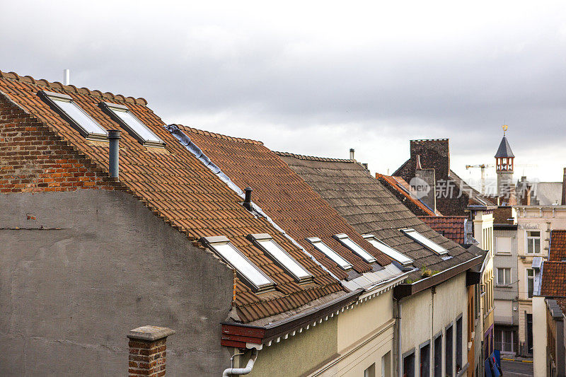 比利时根特街历史悠久的老建筑屋顶
