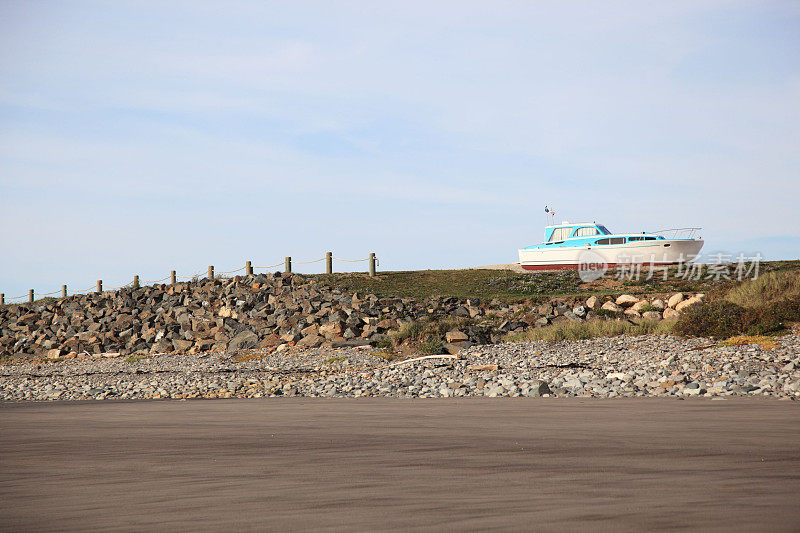 加拿大新斯科舍省马维莱特海滩上的小船