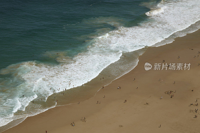 海浪对角线与不可辨认的人