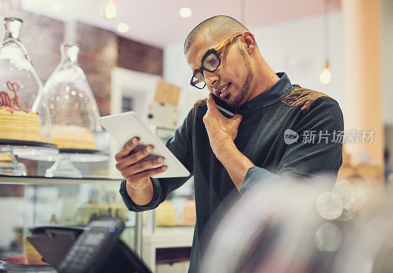 只要登录我们的网站，在那里付款就可以了