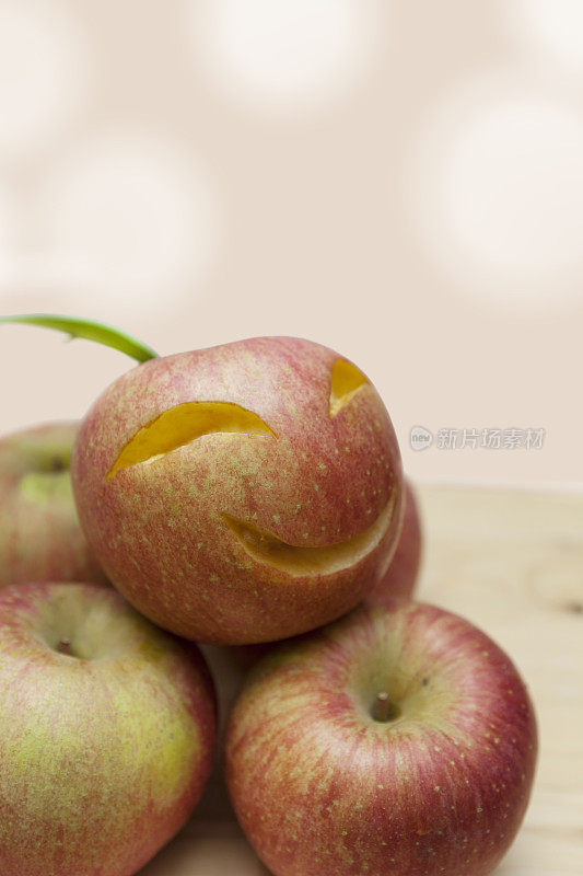 微笑的苹果