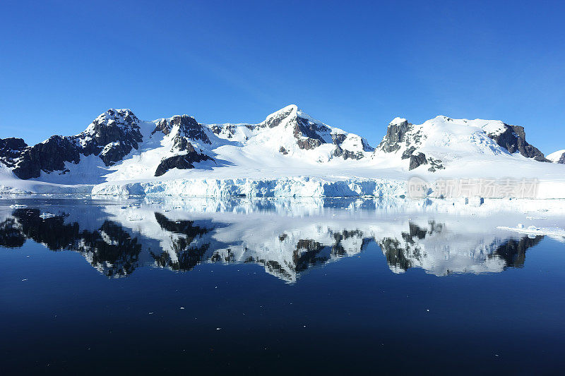 南极洲金湾雪山