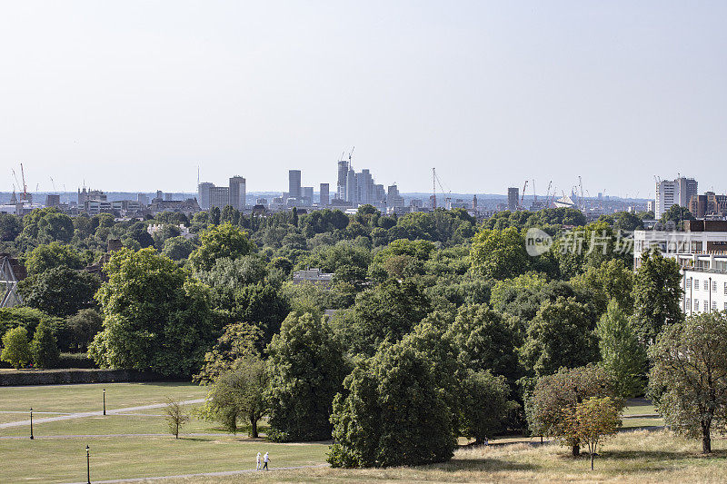从樱草山俯瞰伦敦天际线