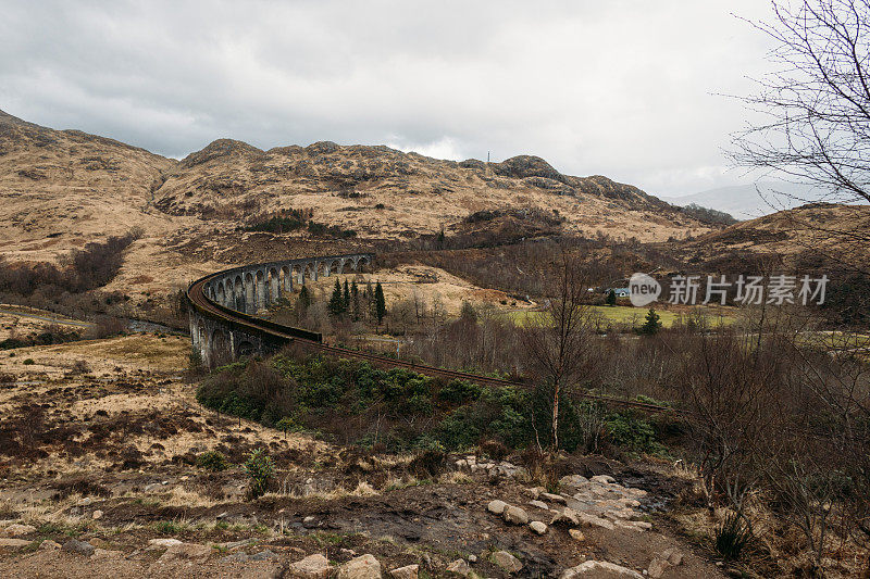 格兰芬南高架桥位于苏格兰格兰芬南西高地线