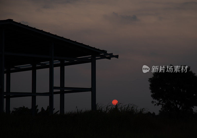 日落上仓库建设，龙安省