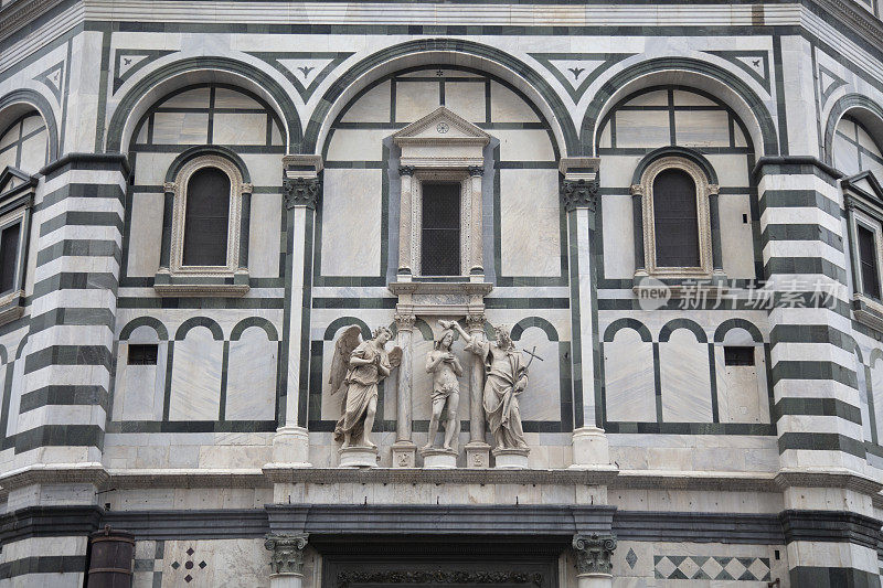意大利托斯卡纳佛罗伦萨大教堂广场上的圣玛丽亚大教堂