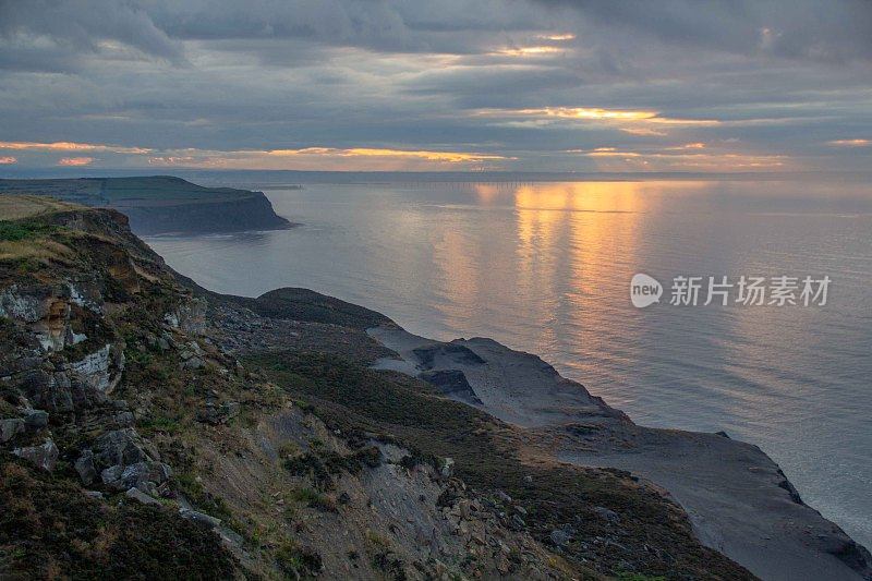 夕阳向雷德卡，英国北约克郡