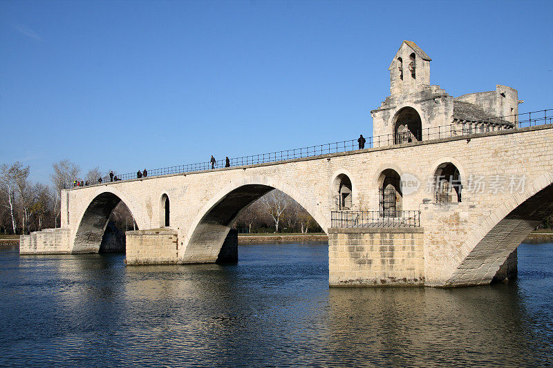 桥在阿维尼翁