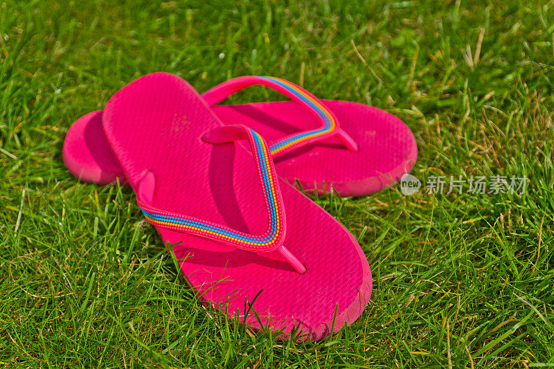 粉红色的拖鞋