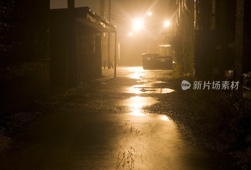 黑雨的小巷