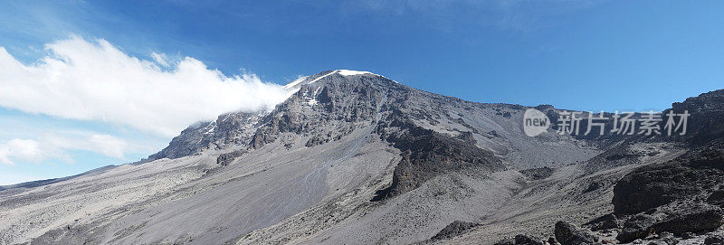 乞力马扎罗山的最高峰