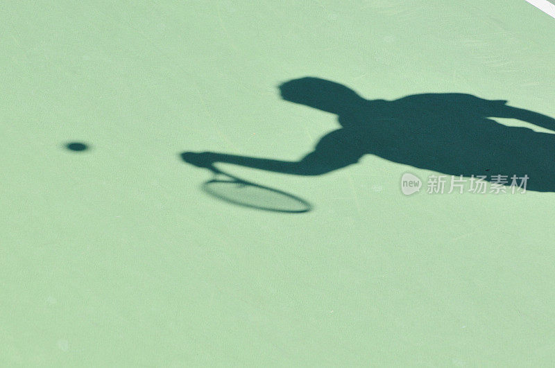 网球运动员的影子