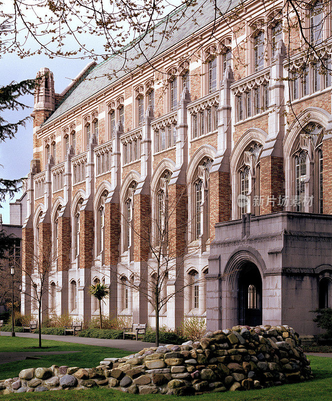 西雅图华盛顿大学suzallo图书馆