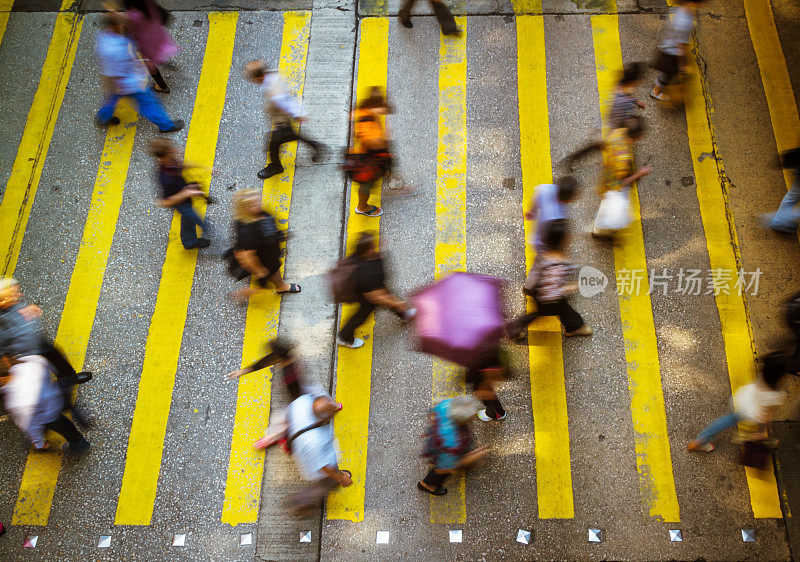 香港人争先恐后