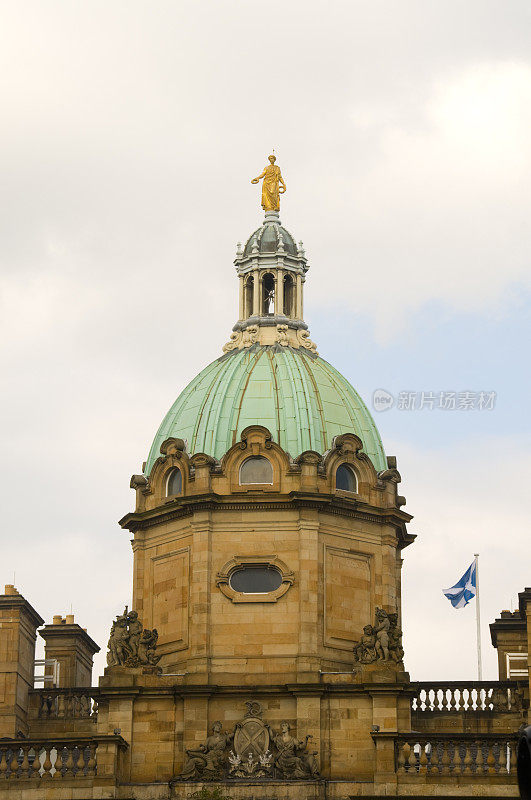 苏格兰爱丁堡圣吉尔斯大街上的宏伟建筑