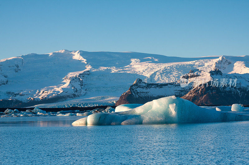 冬天的Jokulsarlon冰湖