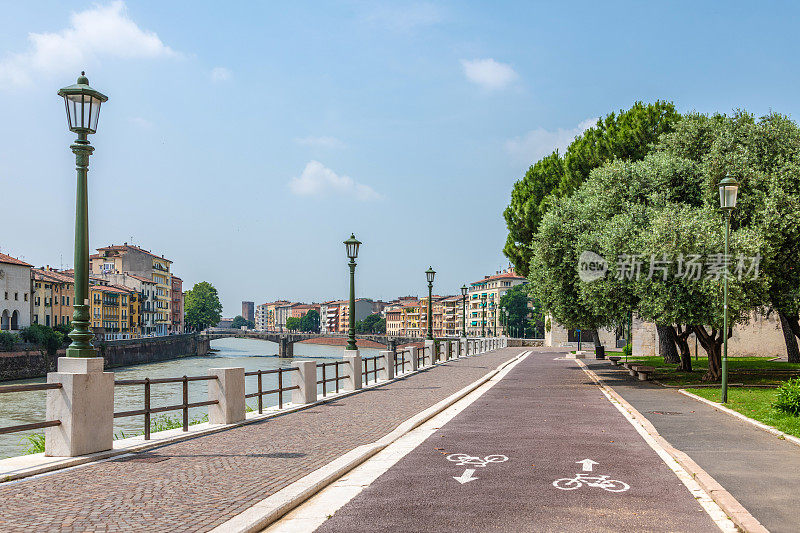 意大利维罗纳的人行道和自行车道