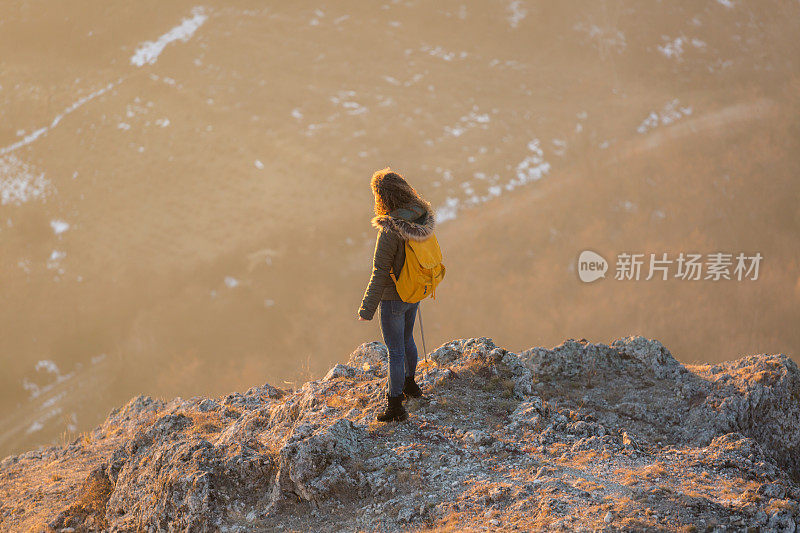 旅行者看风景