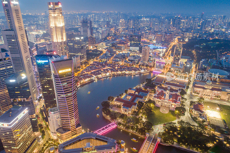 鸟瞰图新加坡天际线和滨海湾全景，码头是新加坡的经济中心，这里有新加坡中心的所有建筑