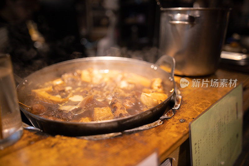 居酒屋餐厅的日本本地炖菜