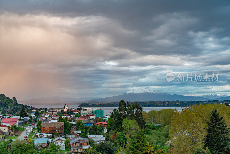 智利瓦拉斯港的彩虹