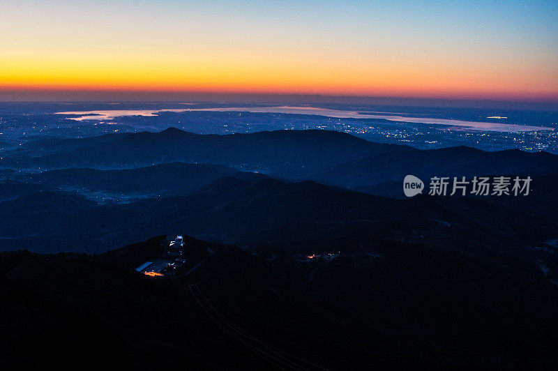 日本茨城县筑波山的日出