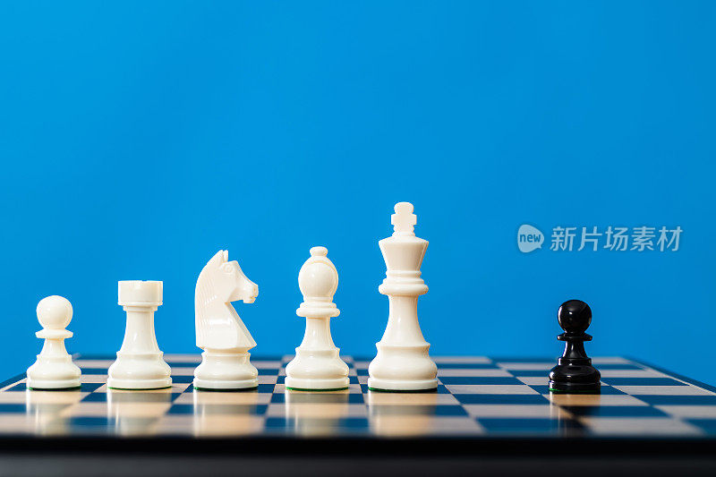 棋盘上的黑棋和白棋