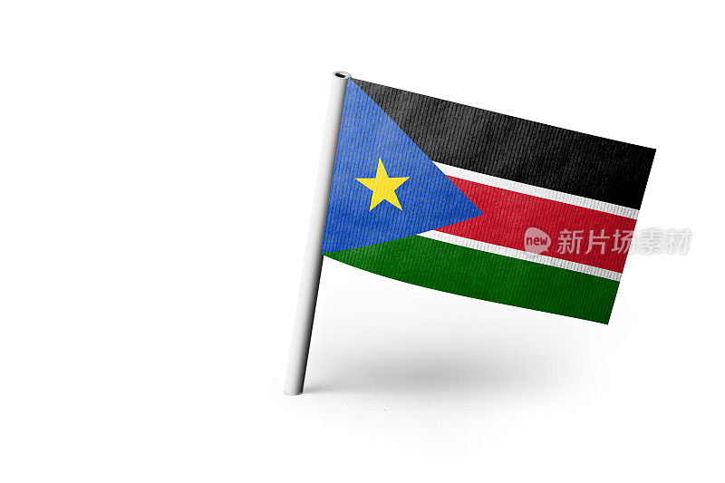 南苏丹国旗被钉住。白色背景
