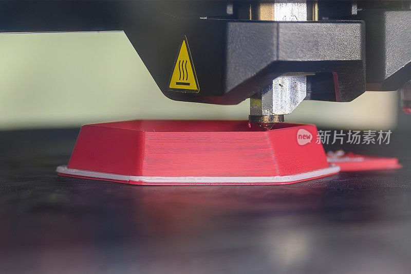 3D打印机增材制造的近景。