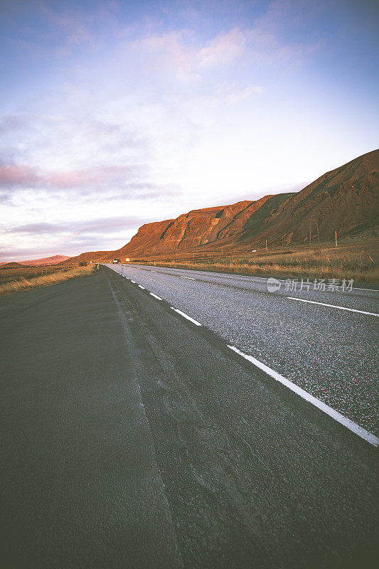 无尽的道路，冰岛