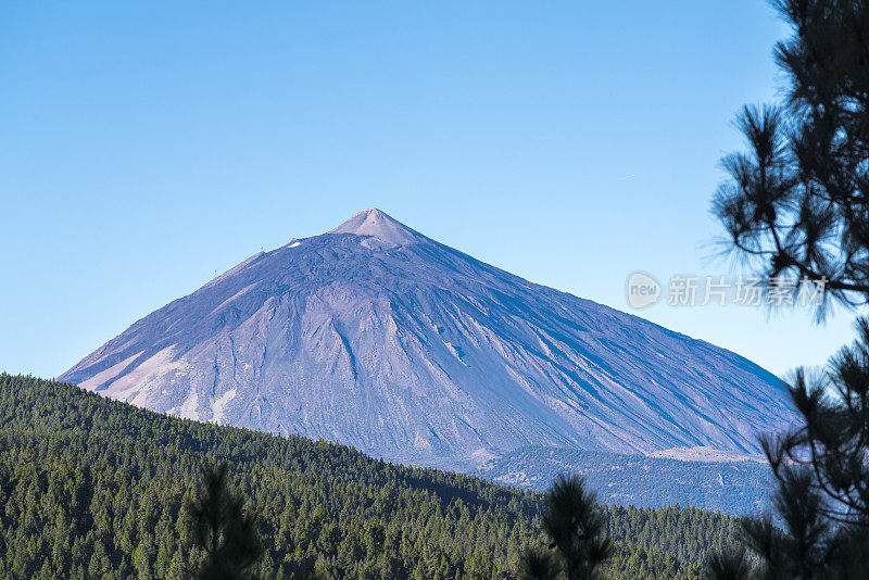 西班牙加那利群岛特内里费岛泰德国家公园冬天的泰德火山全景。