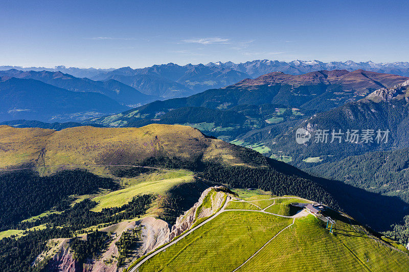 白云石山脉的高山草甸